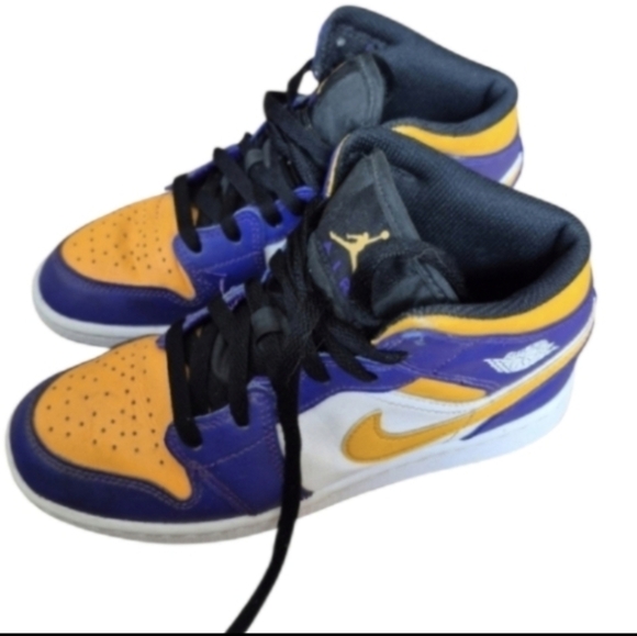 Jordan 1 Mid Lakers Youth Size 4 Sneakers - Picture 3 of 7